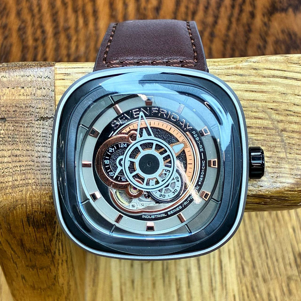 Часы мужские Sevenfriday