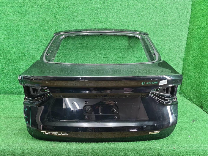 Крышка багажника Geely Tugella (2019-2024)