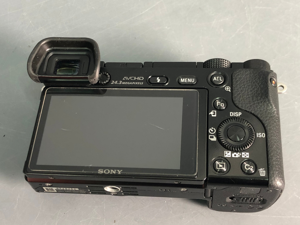 Sony A6000 kit 16-50mm 43.200 кадров