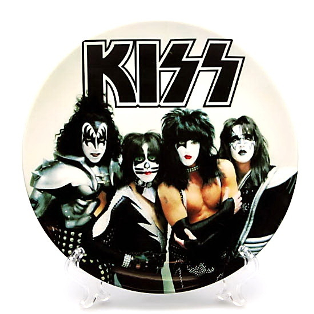 Тарелка KISS группа крупным планом