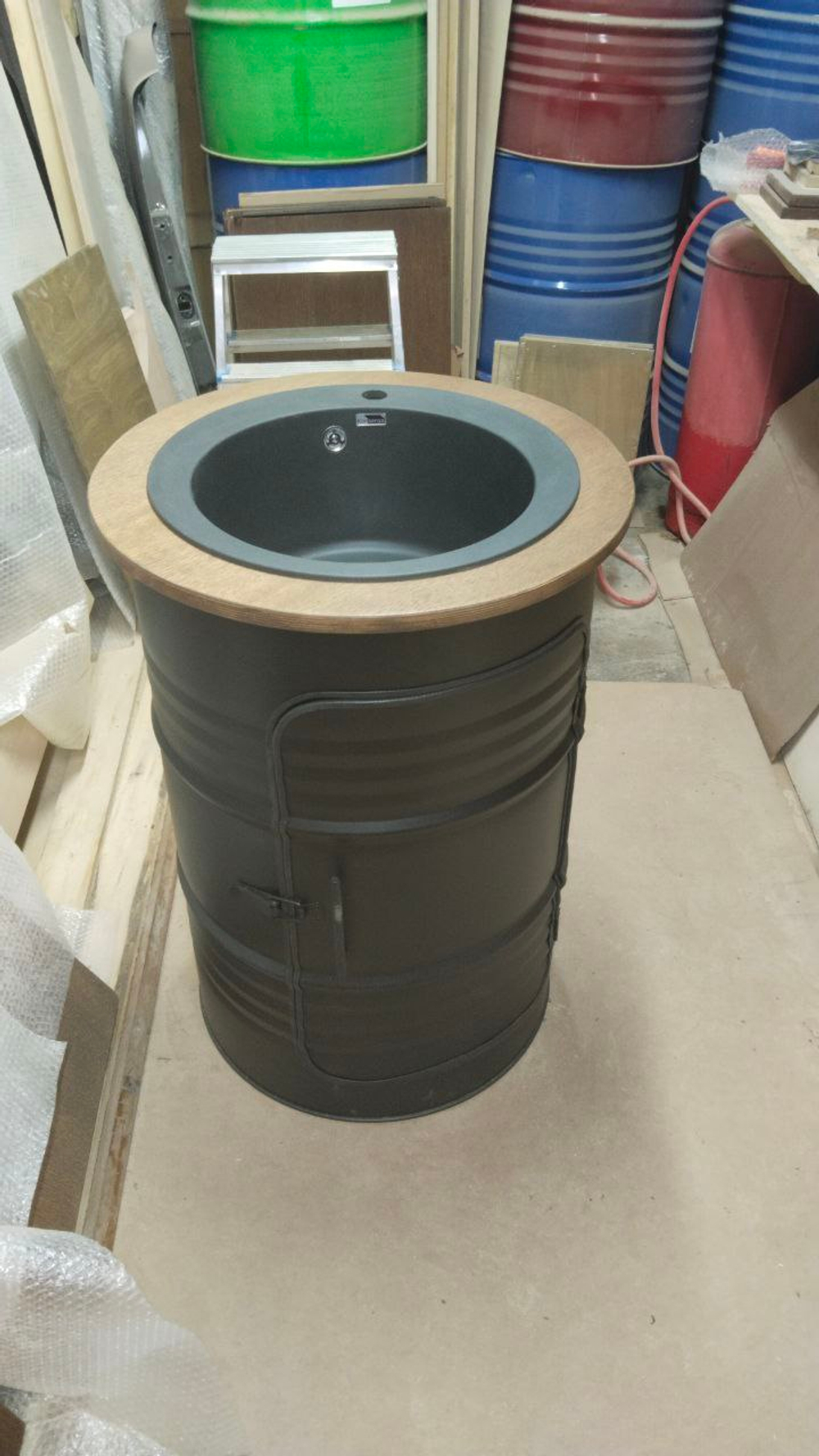 Бочка с раковиной в стиле Лофт