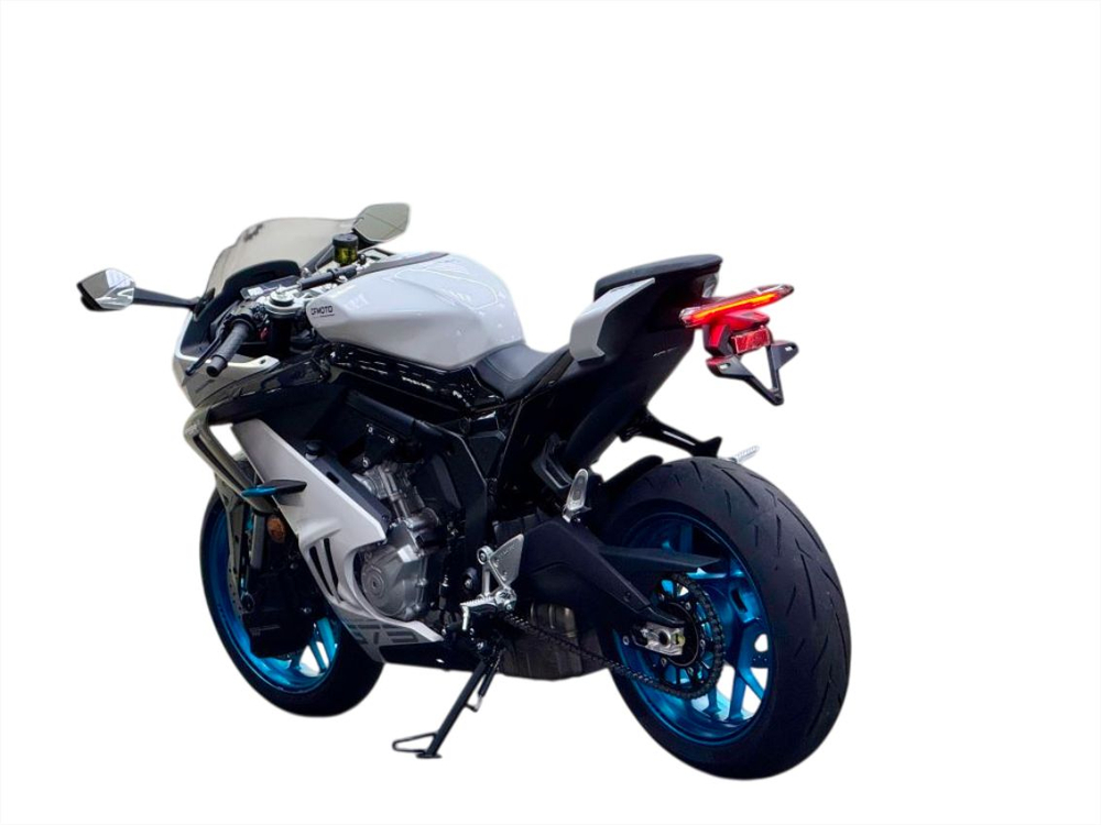 Мотоцикл CFMoto 675SR-R (ABS)