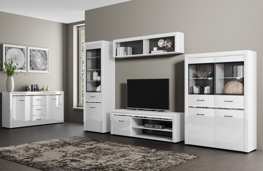 Шкаф с витриной