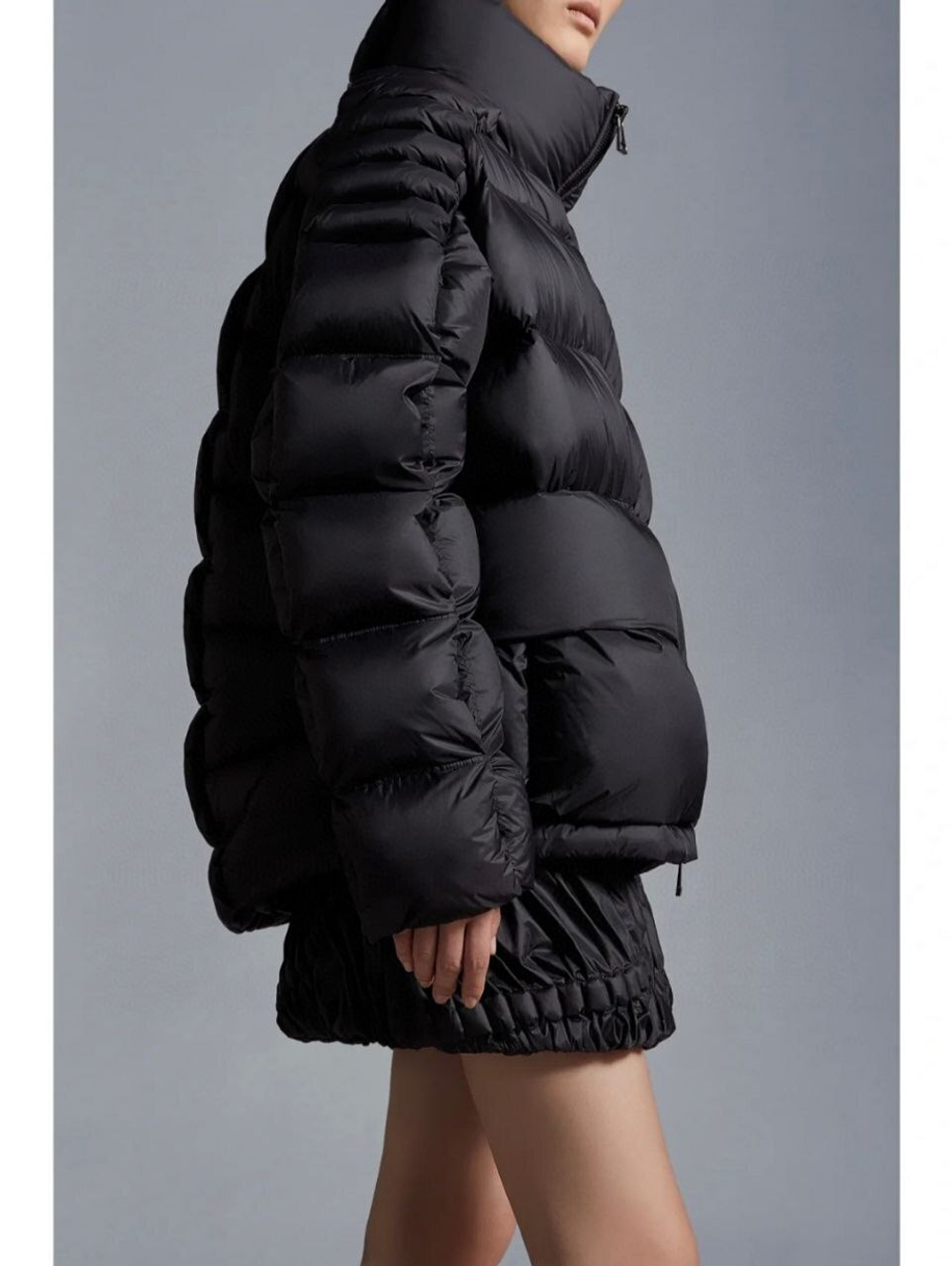 Пуховик Moncler