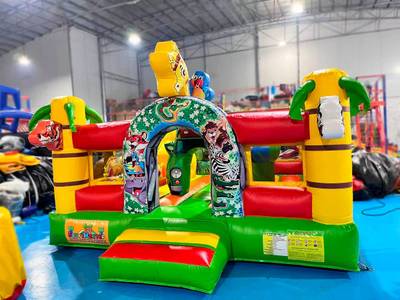 Коммерческий надувной батут "Сафари-экскурсия" без горки, 4*4*2,3 м