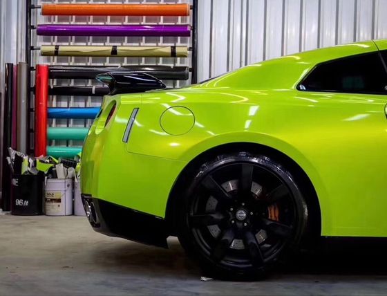 Пленка Coral Fluorescent Yellow глянцевая салатовая Carbins 12 погонных метров