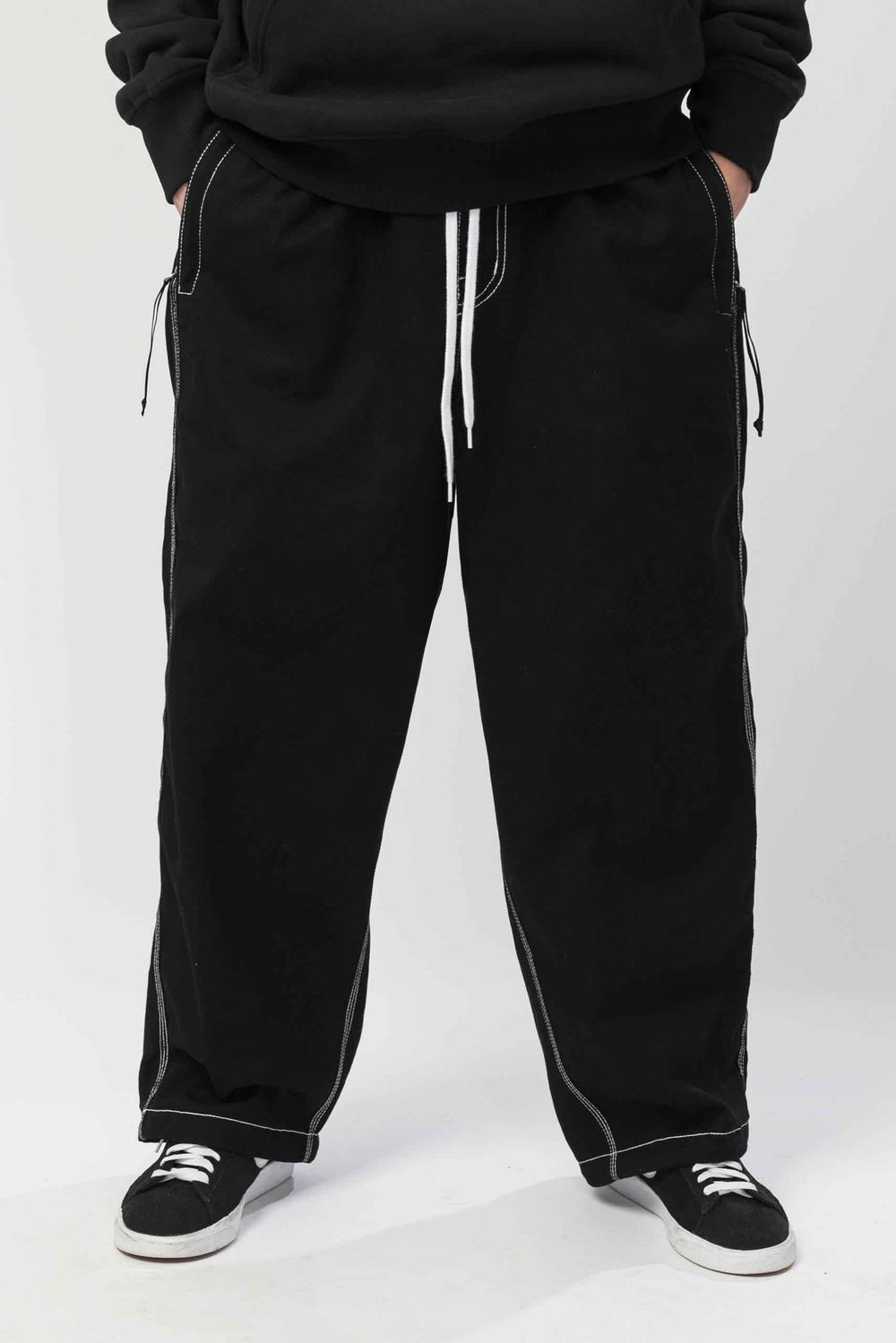 Джинсы Codered Real Baggy Черный/Белые нитки
