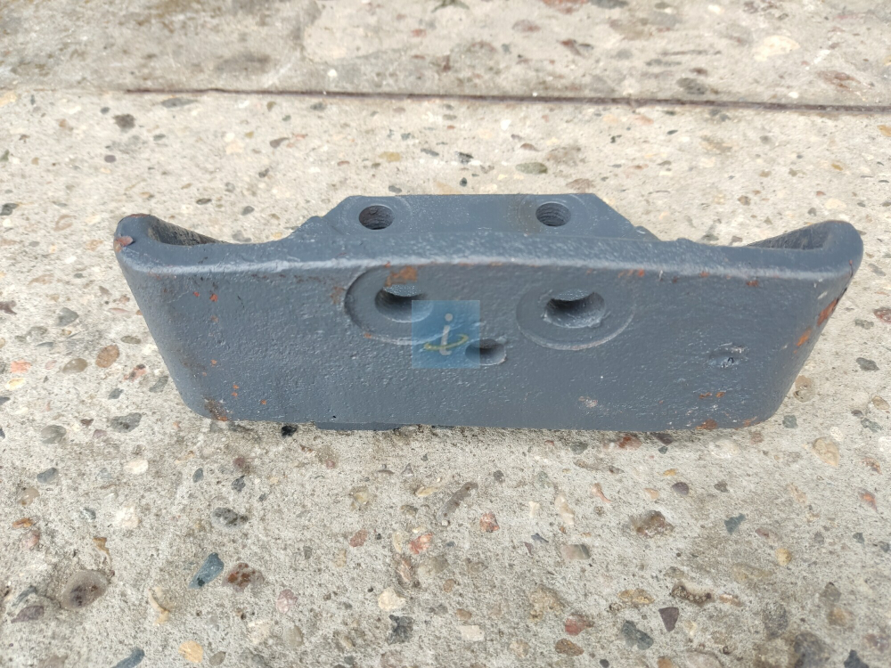 Опора задняя ДТ75 – 10.051Я6