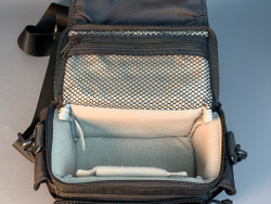 Сумка для фотоаппарата черная Lowepro