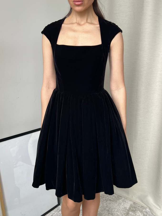 Бархатное платье Lublu Kira Plastinina, S