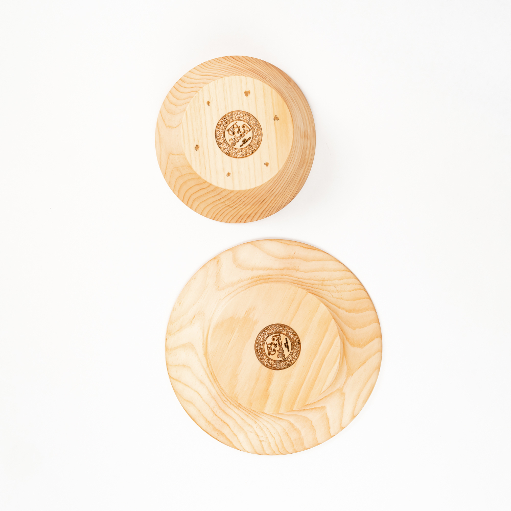Набор деревянных тарелок из дерева сибирский кедр - 2 шт. TN73