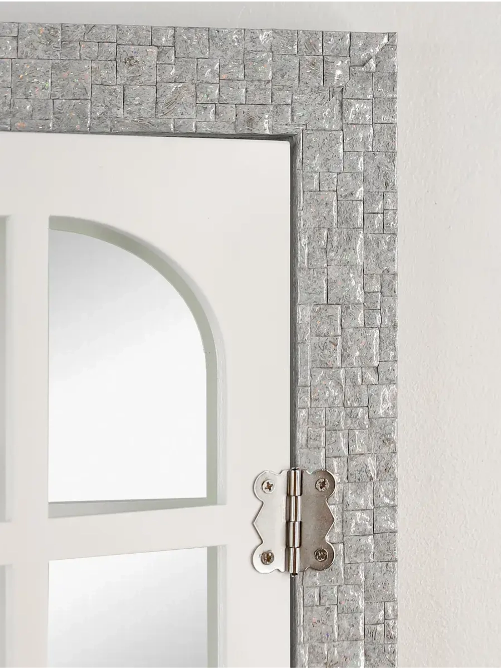 Зеркало настенное