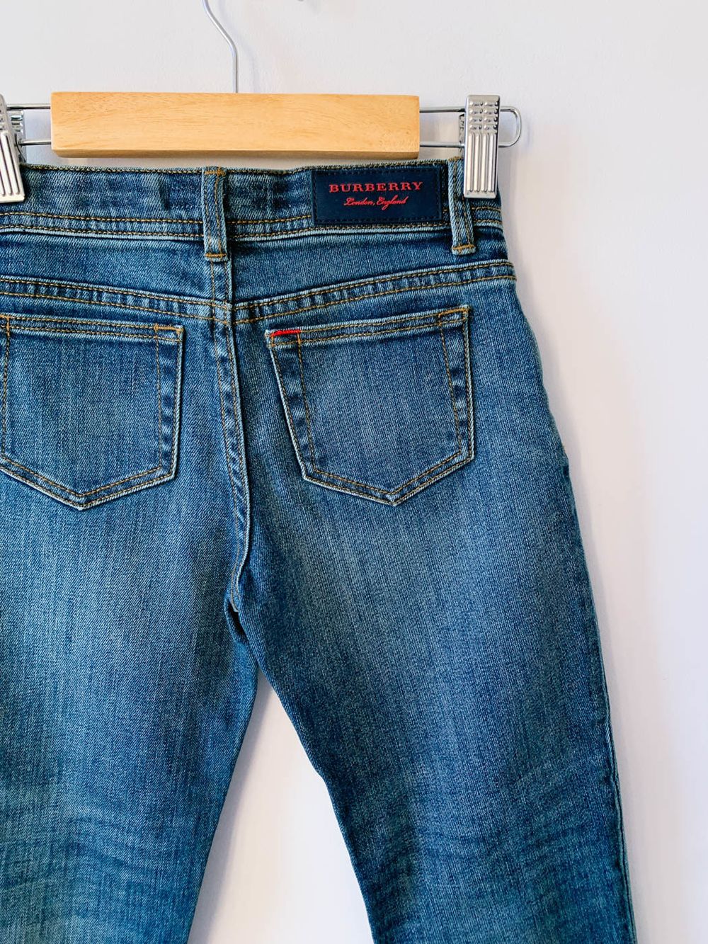 Джинсы Burberry