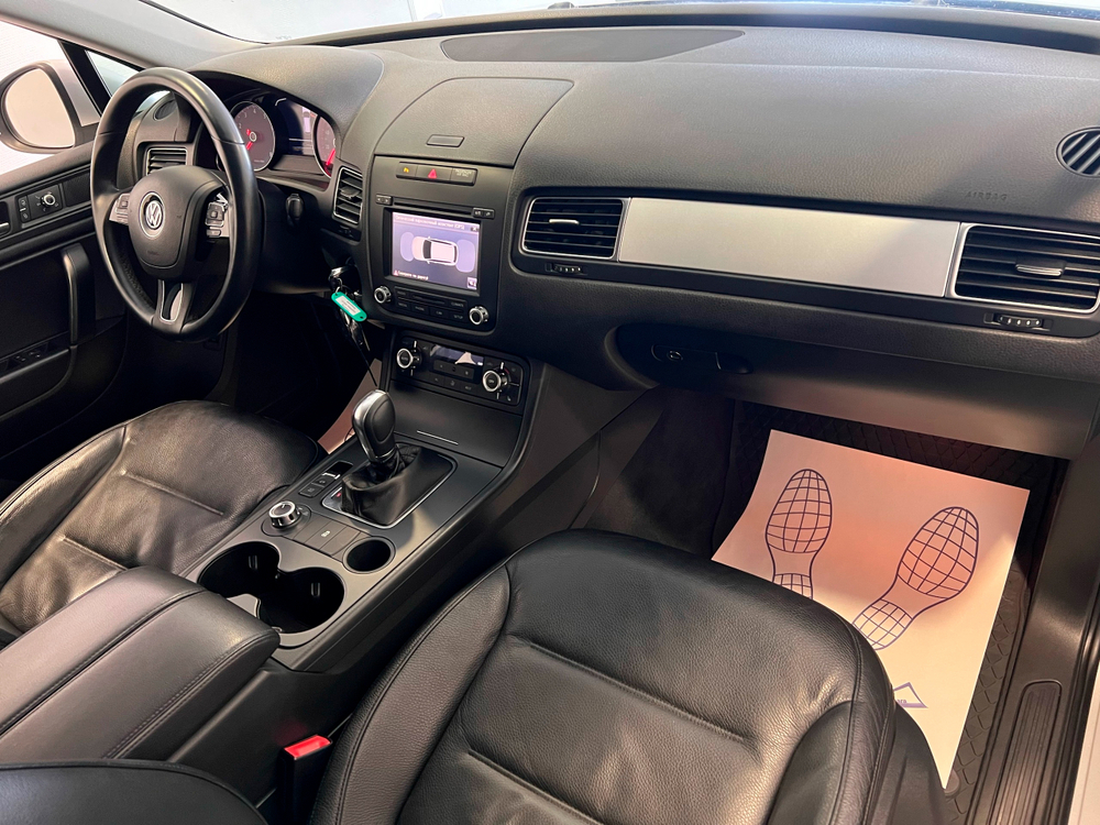 Volkswagen Touareg, 2011 год
