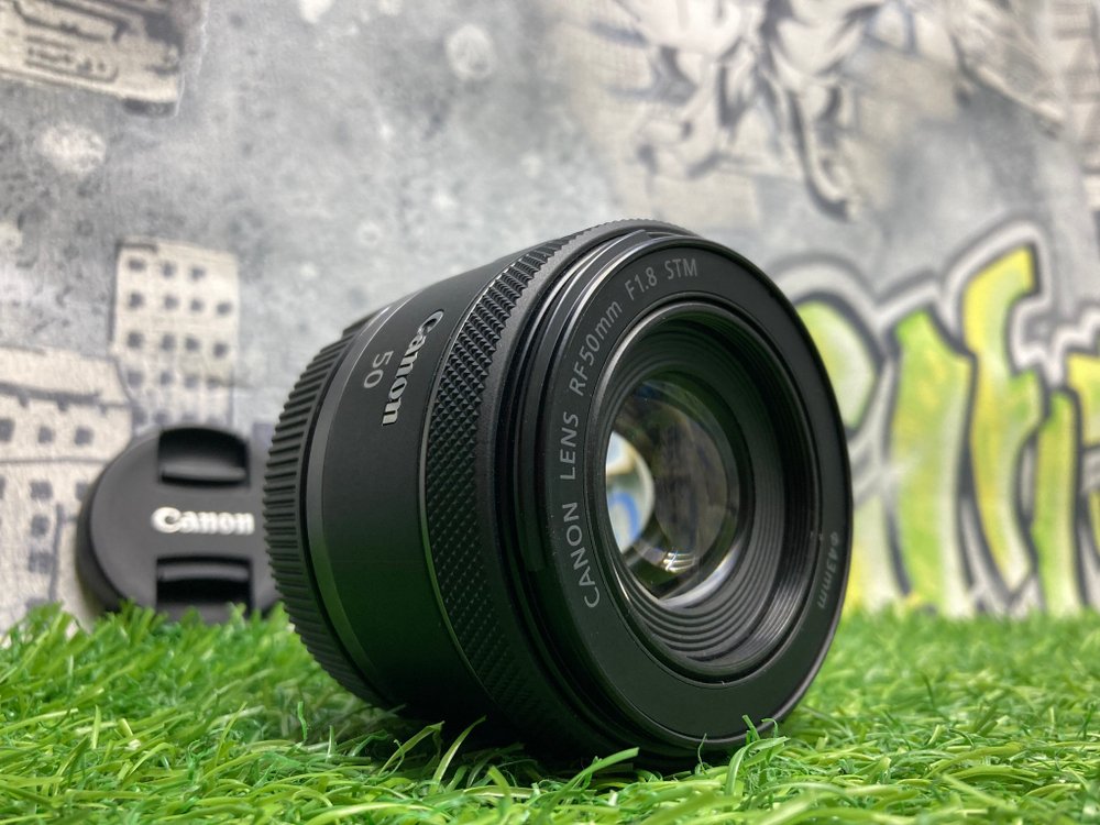Canon RF 50mm 1.8 STM