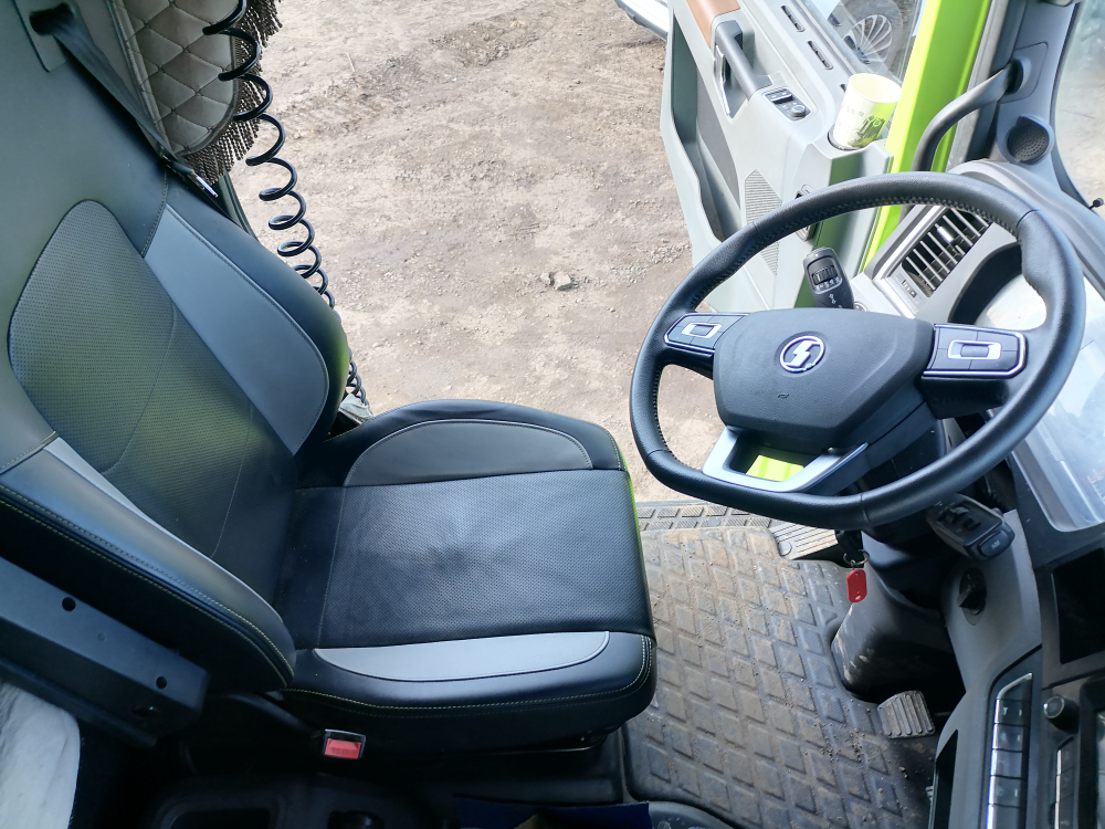 Shacman (Shaanxi) SX* 4x2 Седельный тягач SX418843381 (Дизельный, 12,5 л, 544 л.с., АТ)