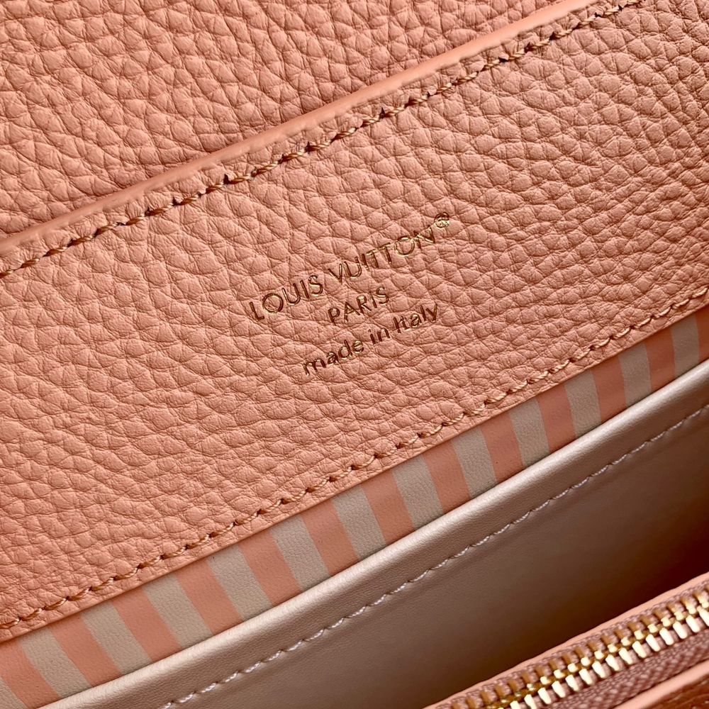 Louis Vuitton Capucines BB