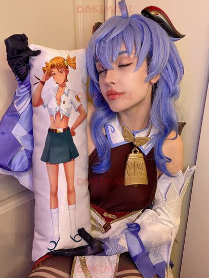 Мини дакимакура Алиса из Бесконечное лето арт. M0808, 60х20 см