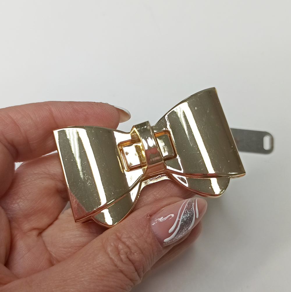 Замок вертушка на винтах 40*58 Золото