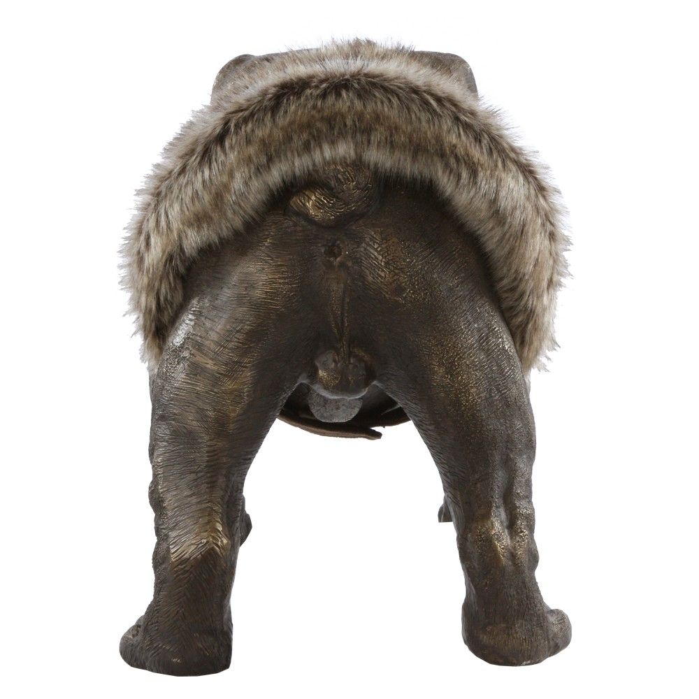 Садовая скульптура Сэр Винстон с накидкой