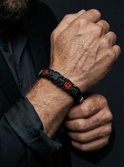 Мужской браслет на руку из янтаря. Браслет из формованного янтаря