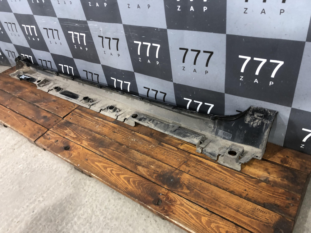 Накладка порога правого Toyota Corolla (E210) 18-нв Б/У Оригинал 7585002230