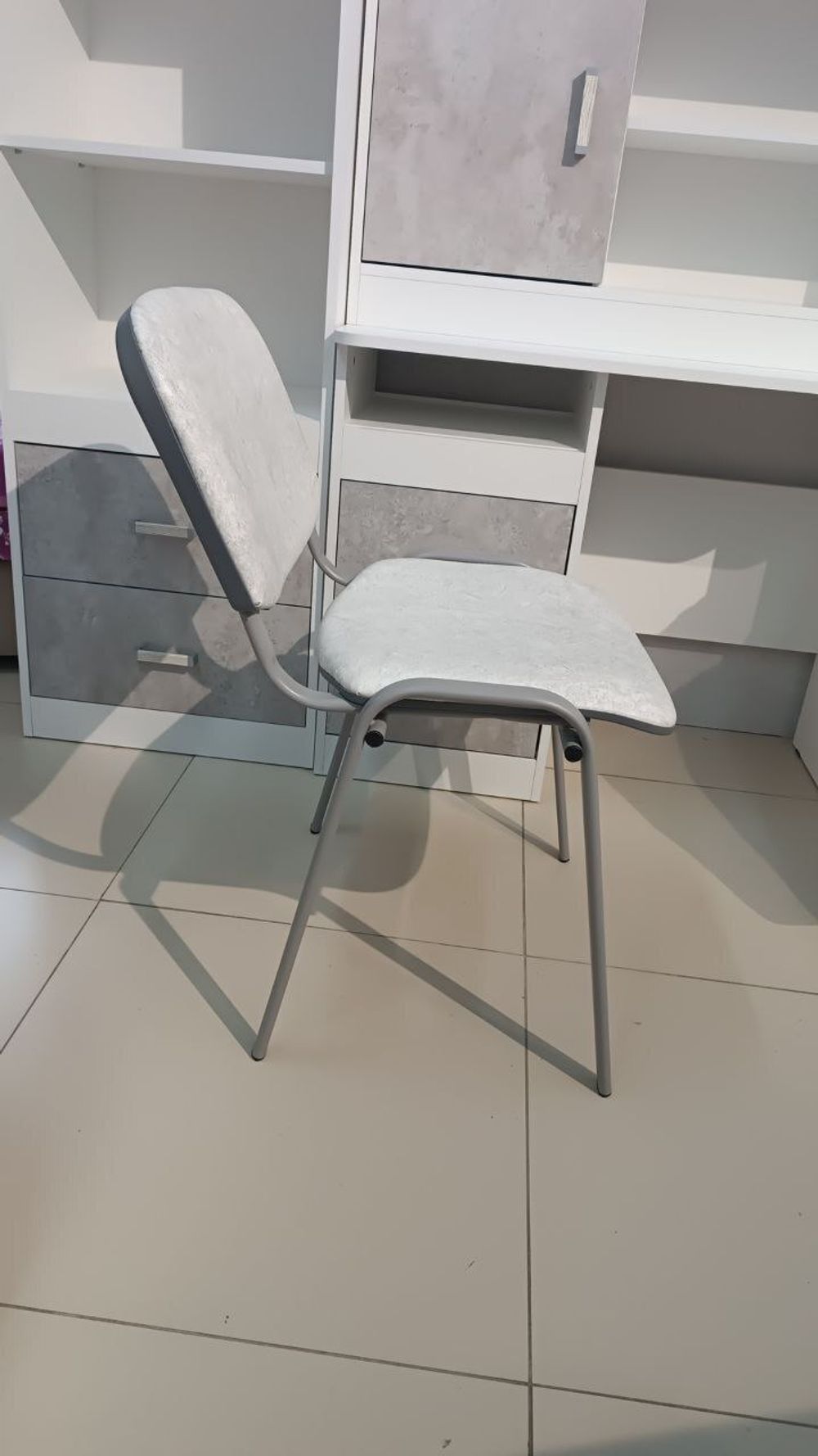 Стул Персона3 ИЗО Каркас серый