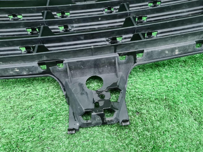 Решетка переднего бампера Porsche Cayenne 3 17-23