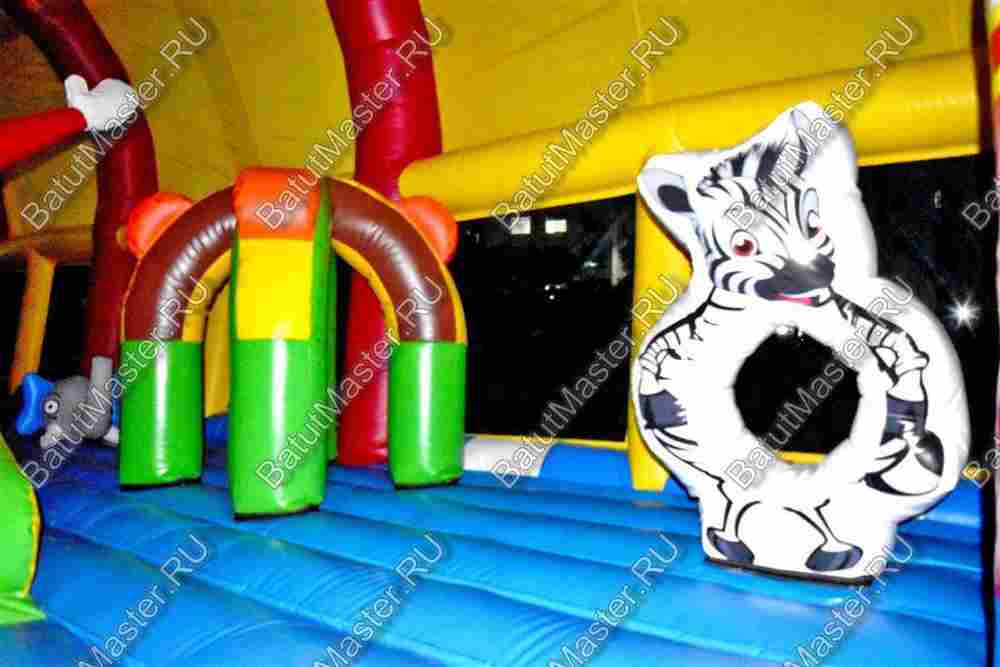 Коммерческий надувной батут "Веселый дом и звери в нём" с крышей 14*7*6 м