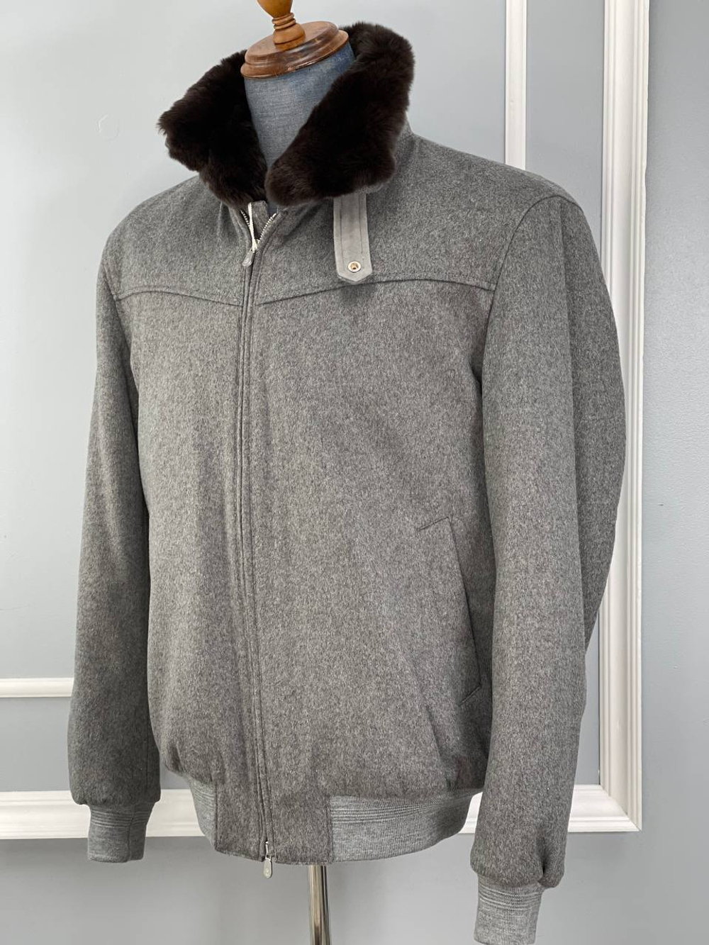 Кашемировая куртка Brunello Cucinelli внутри с мехом