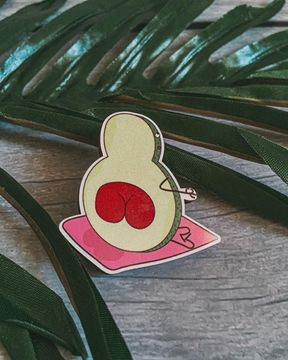 Значок деревянный (брошь)  Авокадо. Fire Pin