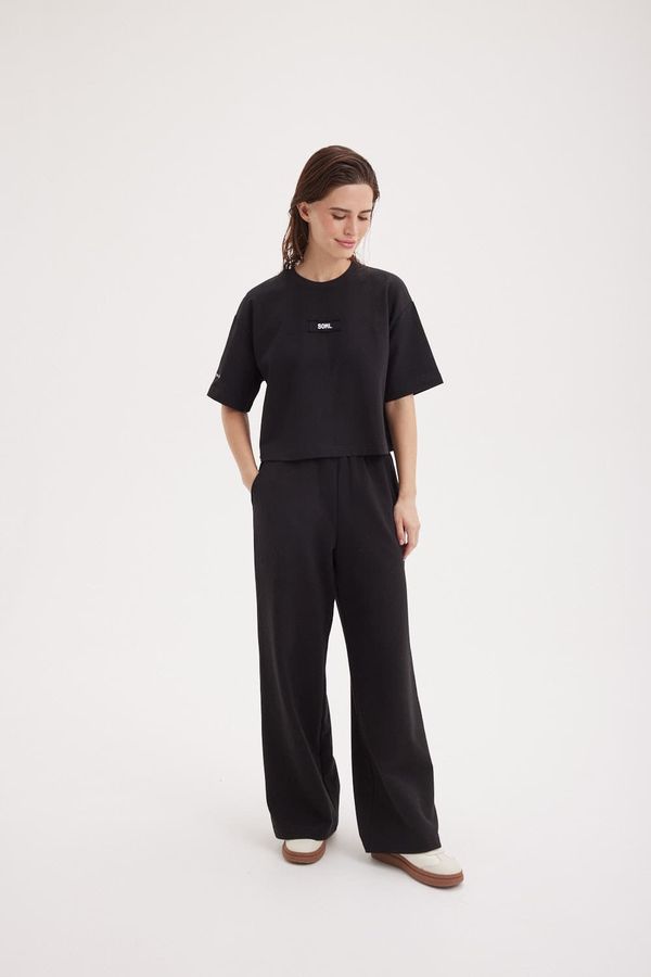 Футболка укороченная из плотного трикотажа 