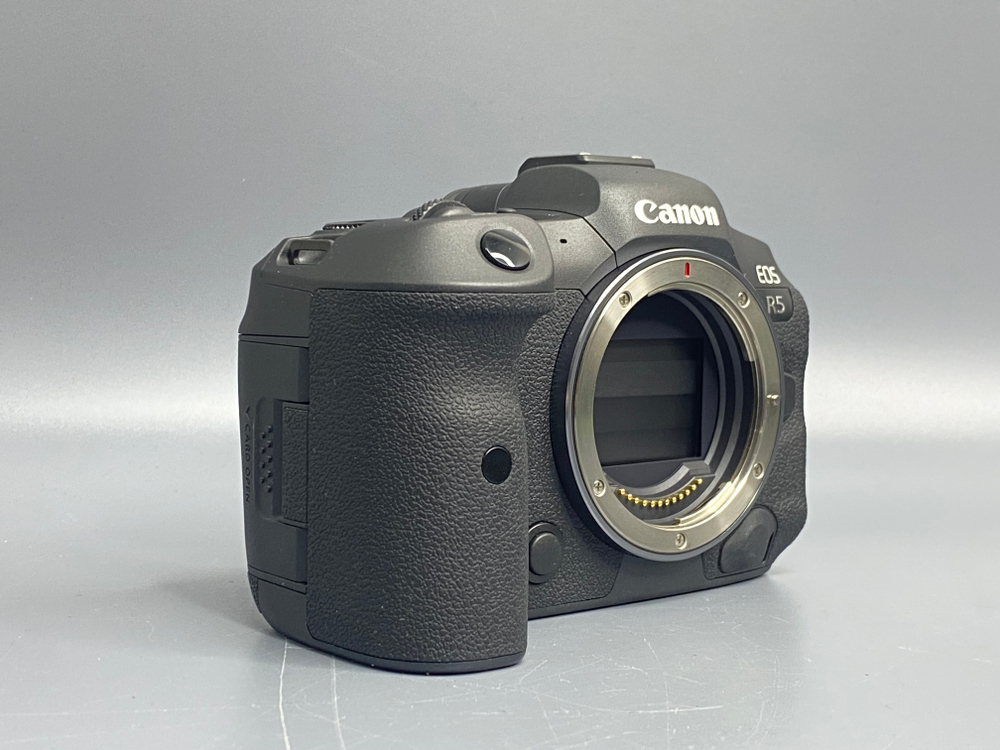 Canon EOS R5 8500 кадров