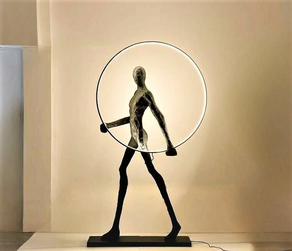 Торшер Man Carries Light Circle