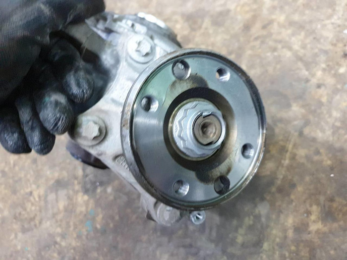 Редуктор передний Mercedes C w205 (2014-2023)