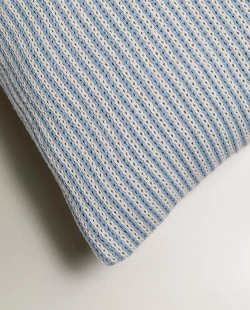 ZARA HOME ДЕТСКАЯ ПОДУШКА С ВЫШИВКОЙ В ВИДЕ БУКВЫ "E", СИНИЙ