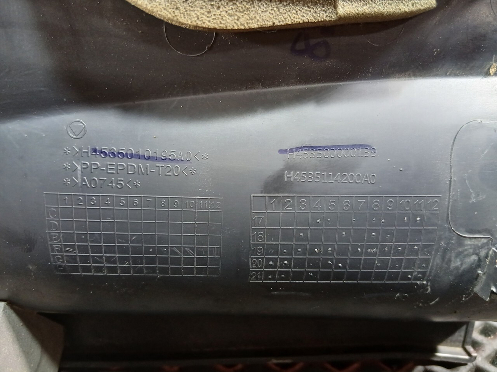 Накладка торпедо левая 2023г