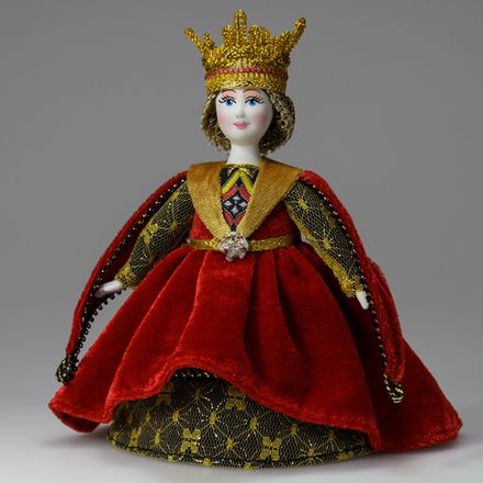 Сувенирная кукла в средневековом костюме