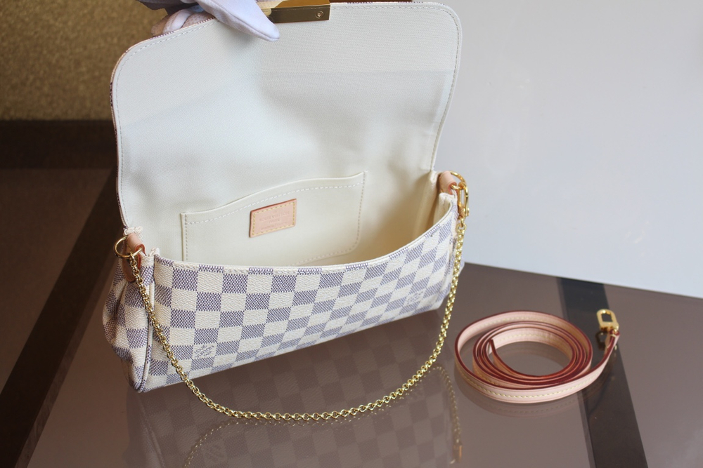 Louis Vuitton Favorite MM