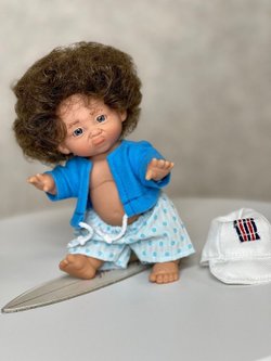 Кукла LAMAGIK виниловая 18см Gestitos Surfero (403A1)