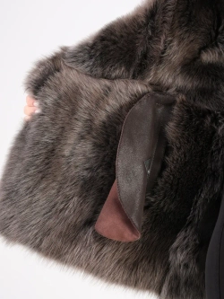 Дубленка зимняя натуральная с капюшоном короткая