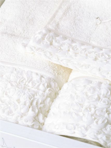 Набор полотенец ROSA РОСА  кремовый 3пр 30х50 50х100 и 70х140 Maison Dor Турция