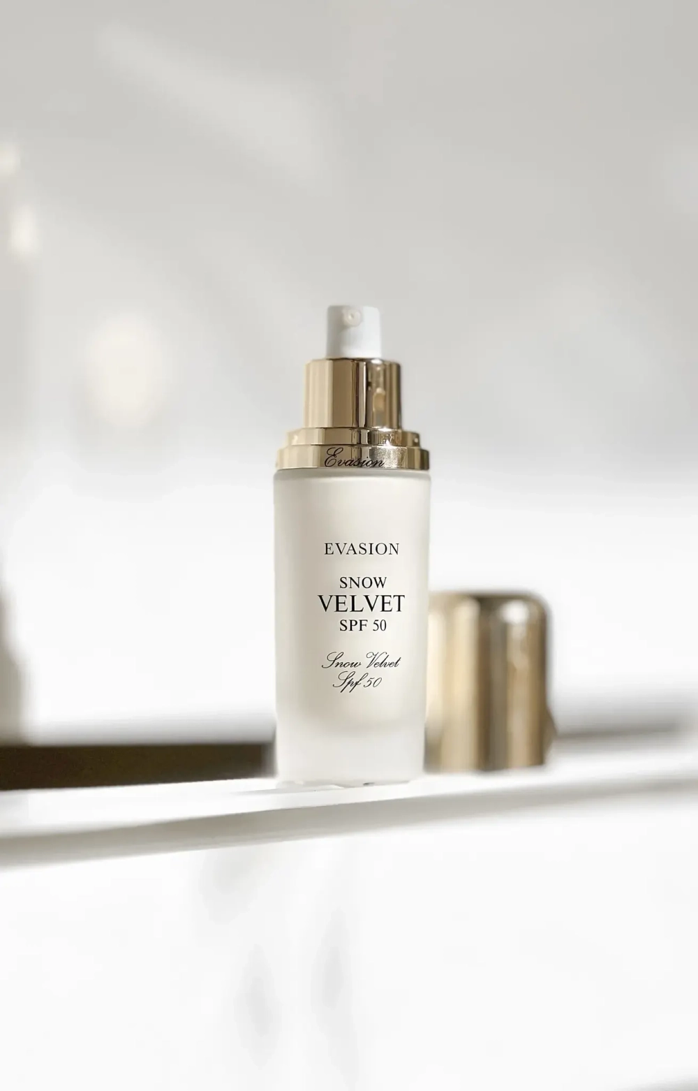 Evasion Snow Velvet Солнцезащитный крем SPF 50