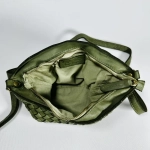 Женская сумка-клатч из натуральной кожи оливкового цвета