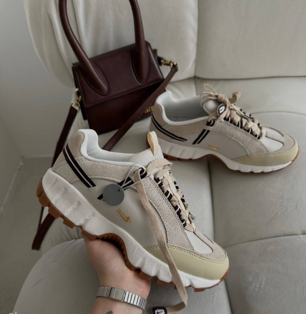 Кроссовки коллаборации Nike Air Humana X Jacquemus