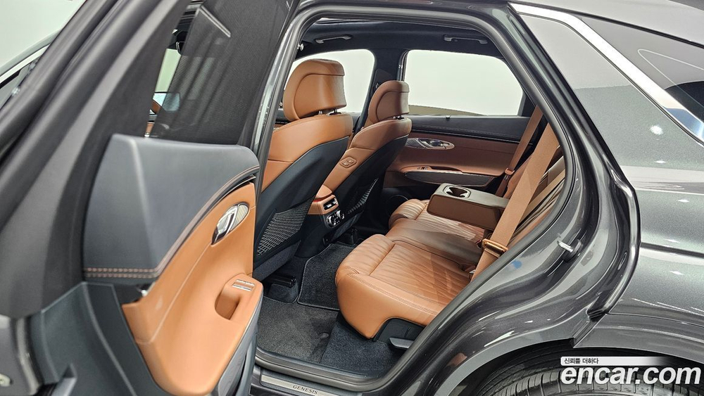 Genesis GV70 2.5T Бензин AWD (04.2021)