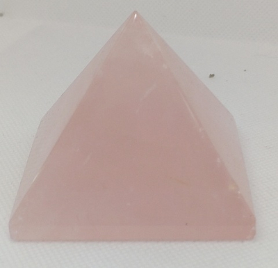 Подарочная пирамидка из розового кварца
