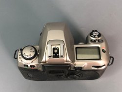 Nikon F80