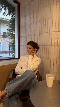 Свитер с косами