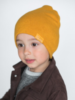 детская шапка из турецкой шерсти охра